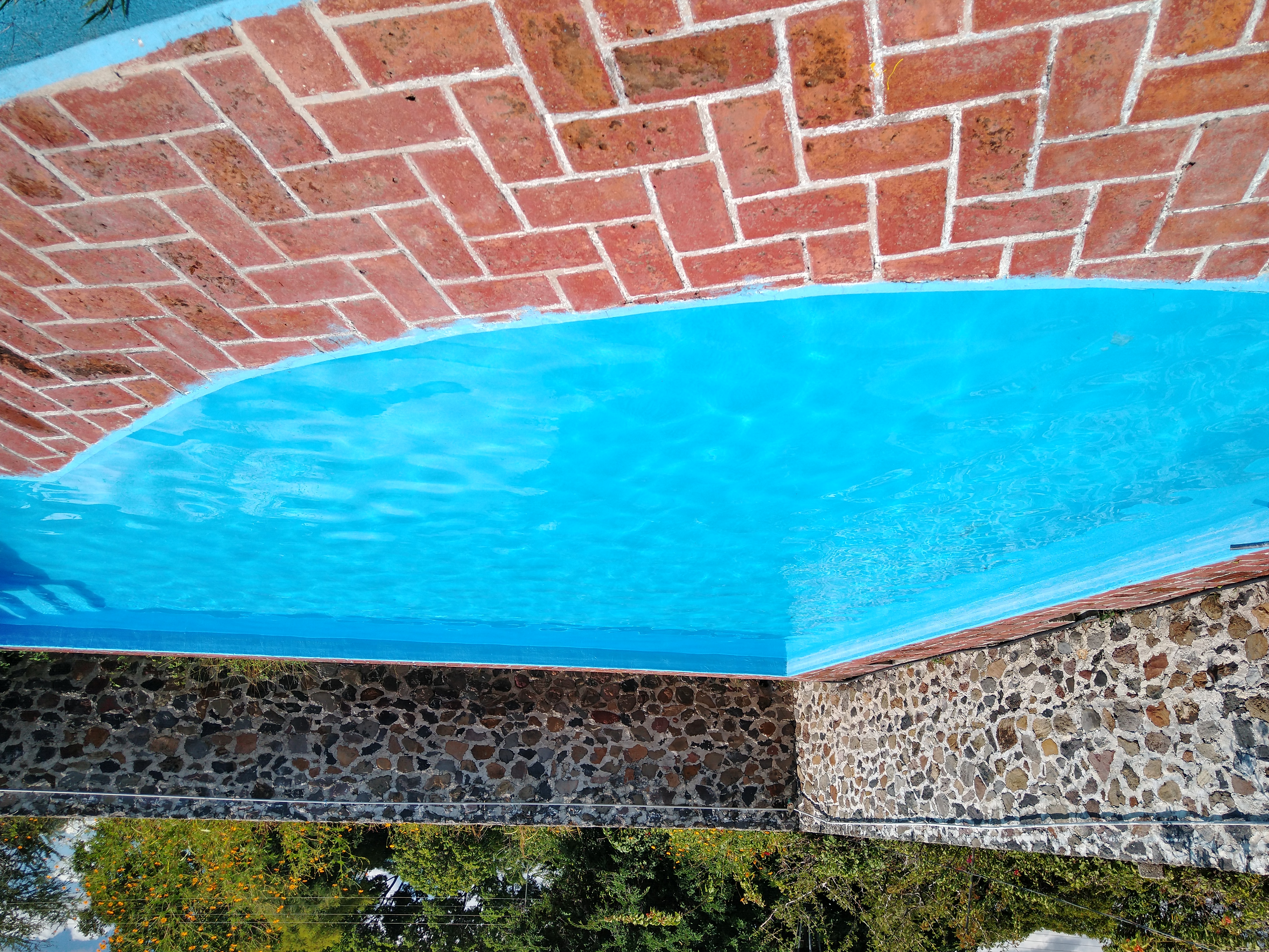 5 razones para contratar servicio profesional de mantenimiento de alberca